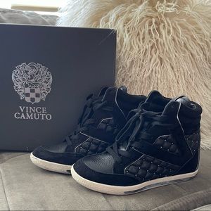 Vince Camuto leather sneaker